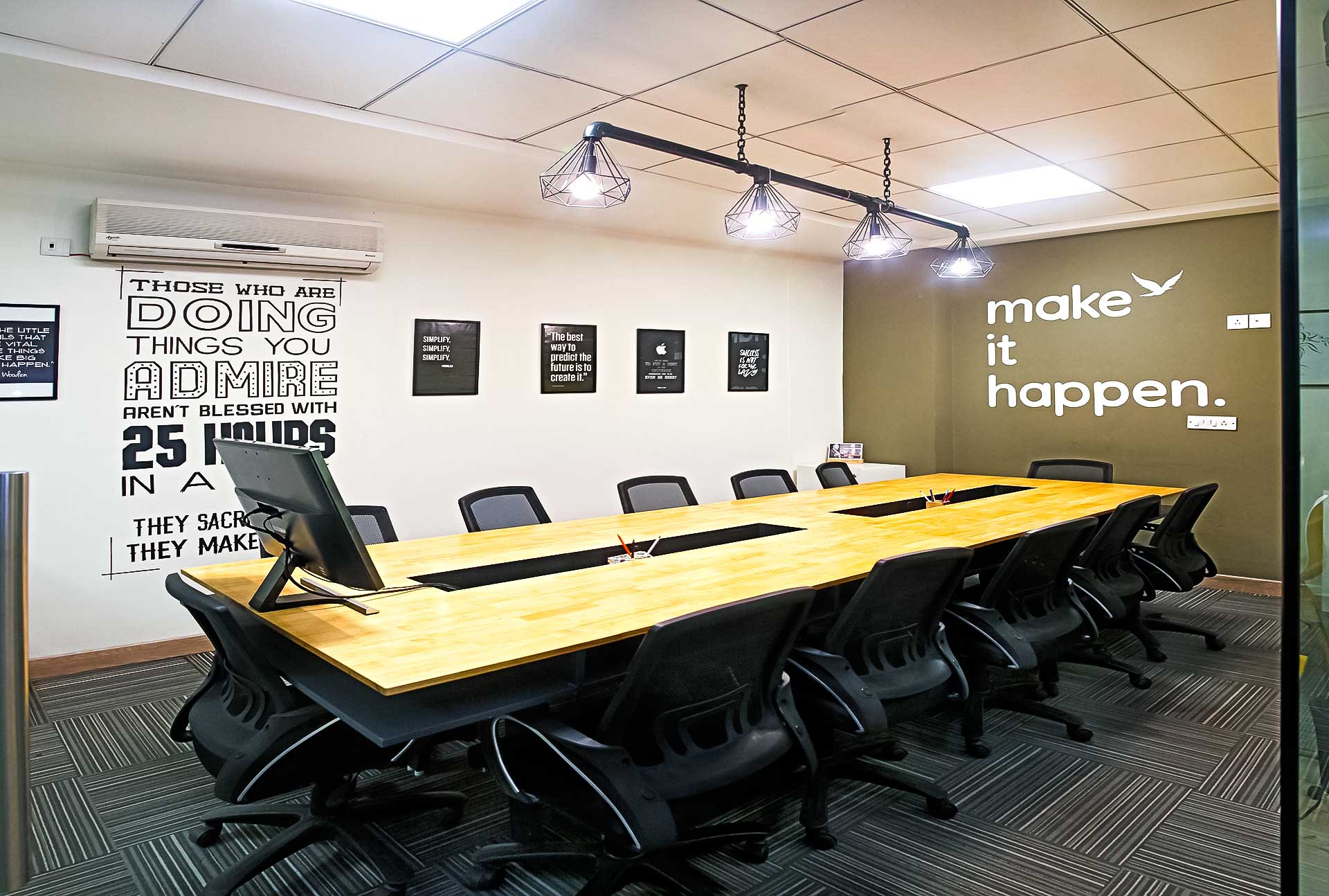 How To Use Meeting Rooms Creatively Empowerers Coworking